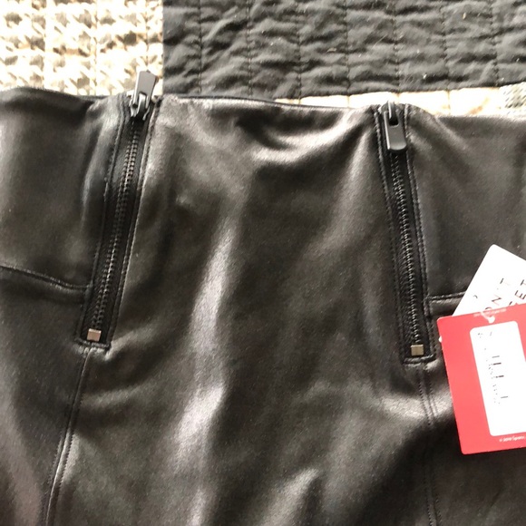 Black faux leather spanx - Picture 5 of 6
